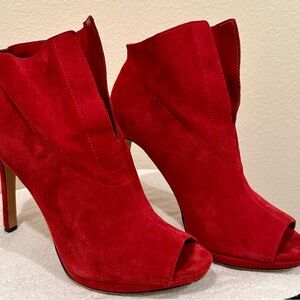 Vince Camuto Peep-Toe Bootie size 8 medium